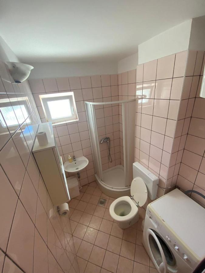 Apartment Dilba Novalja Exterior photo