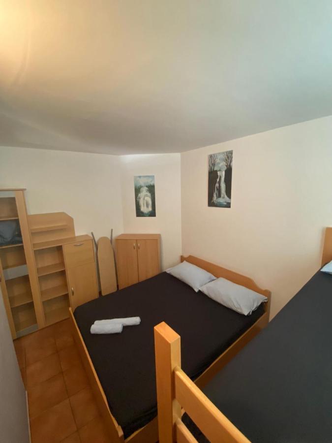 Apartment Dilba Novalja Exterior photo
